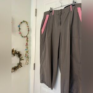 Customized pink bows Lafayette 148 New York Gray Pants
